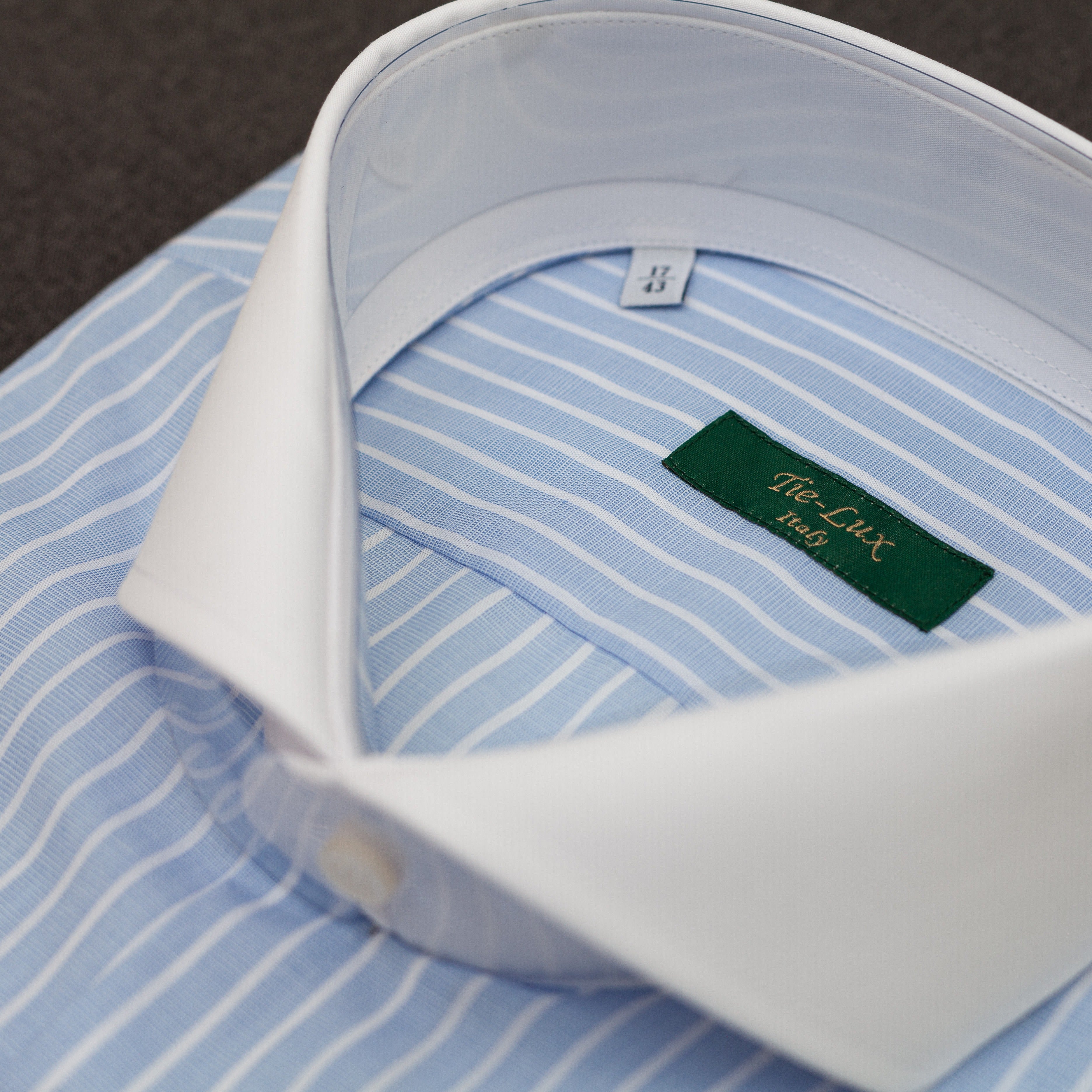 CAMISA DE VESTIR AZUL RAYAS Y CUELLO BLANCO