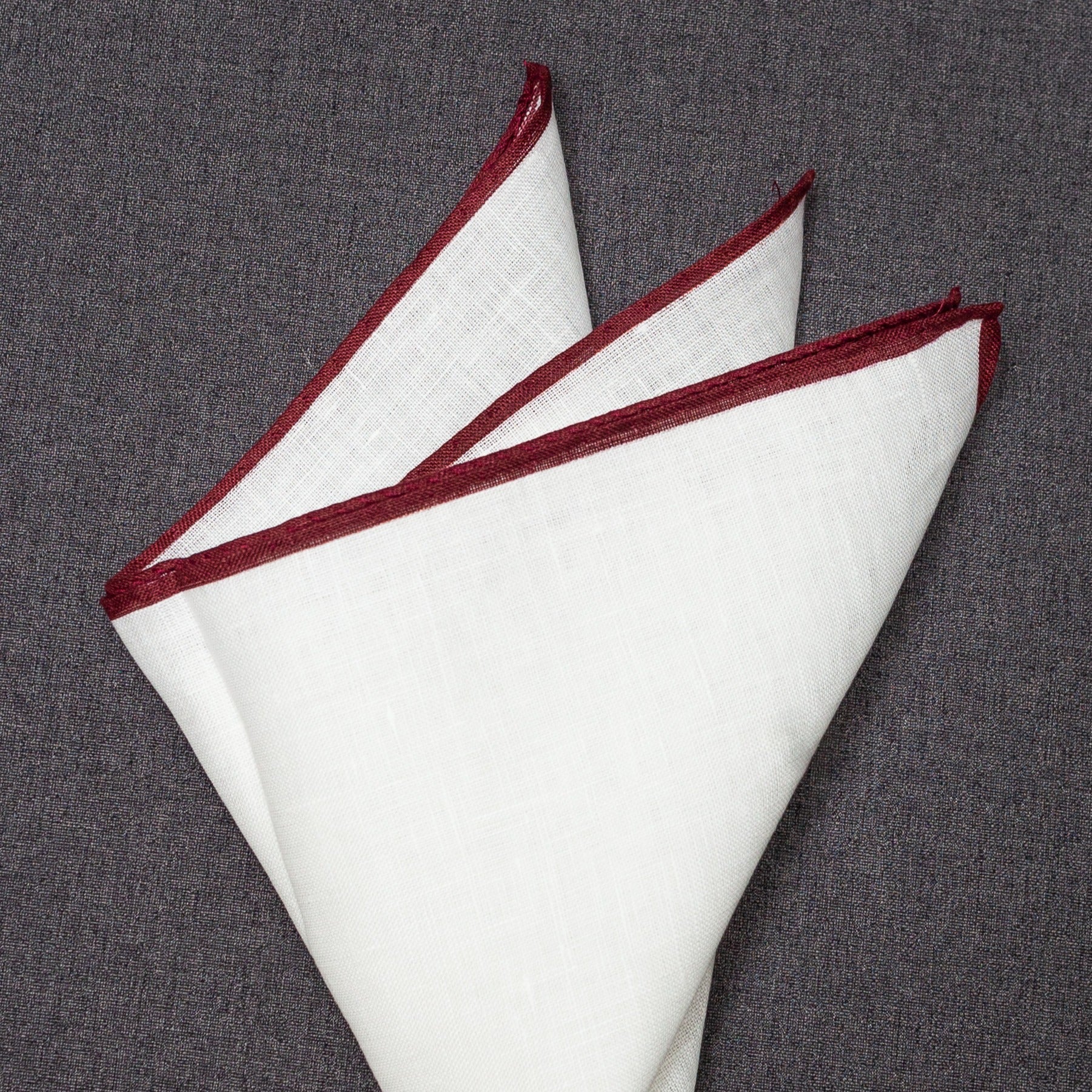 PAÑUELO LINO BLANCO FILO BORDEAUX
