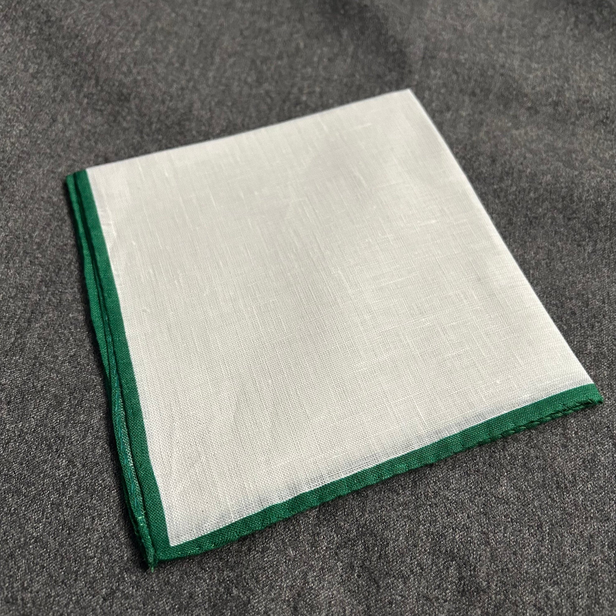 PAÑUELO LINO BLANCO FILO VERDE