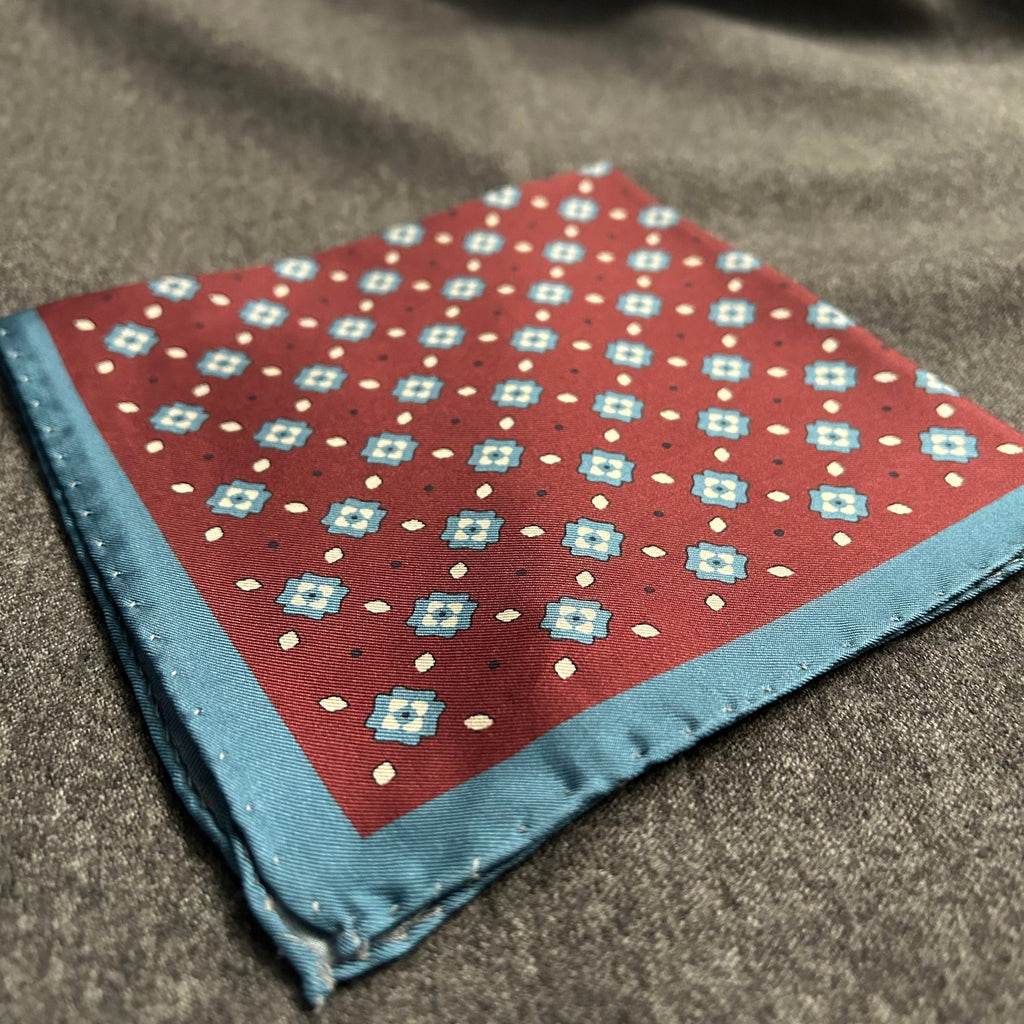 PAÑUELO SEDA BORDEAUX CELESTE