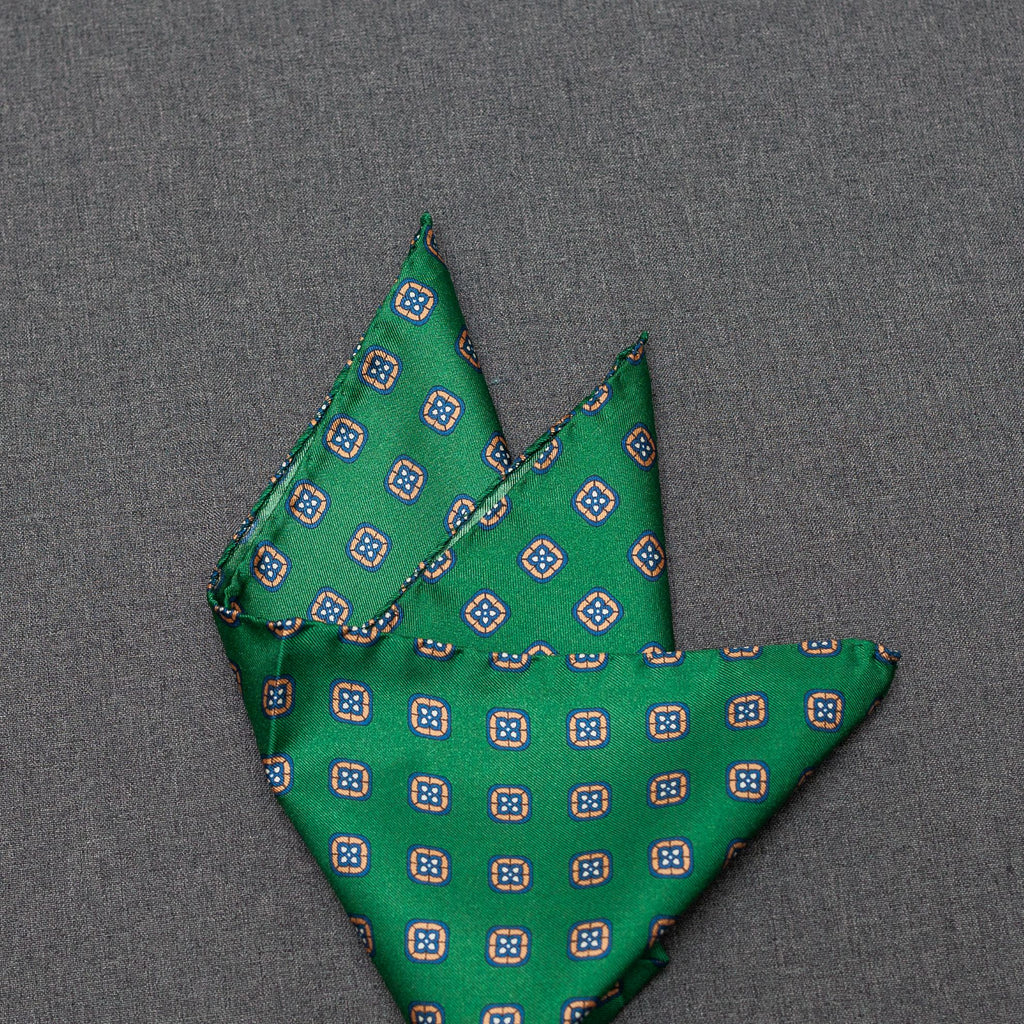PAÑUELO SEDA VERDE GEOMÉTRICO