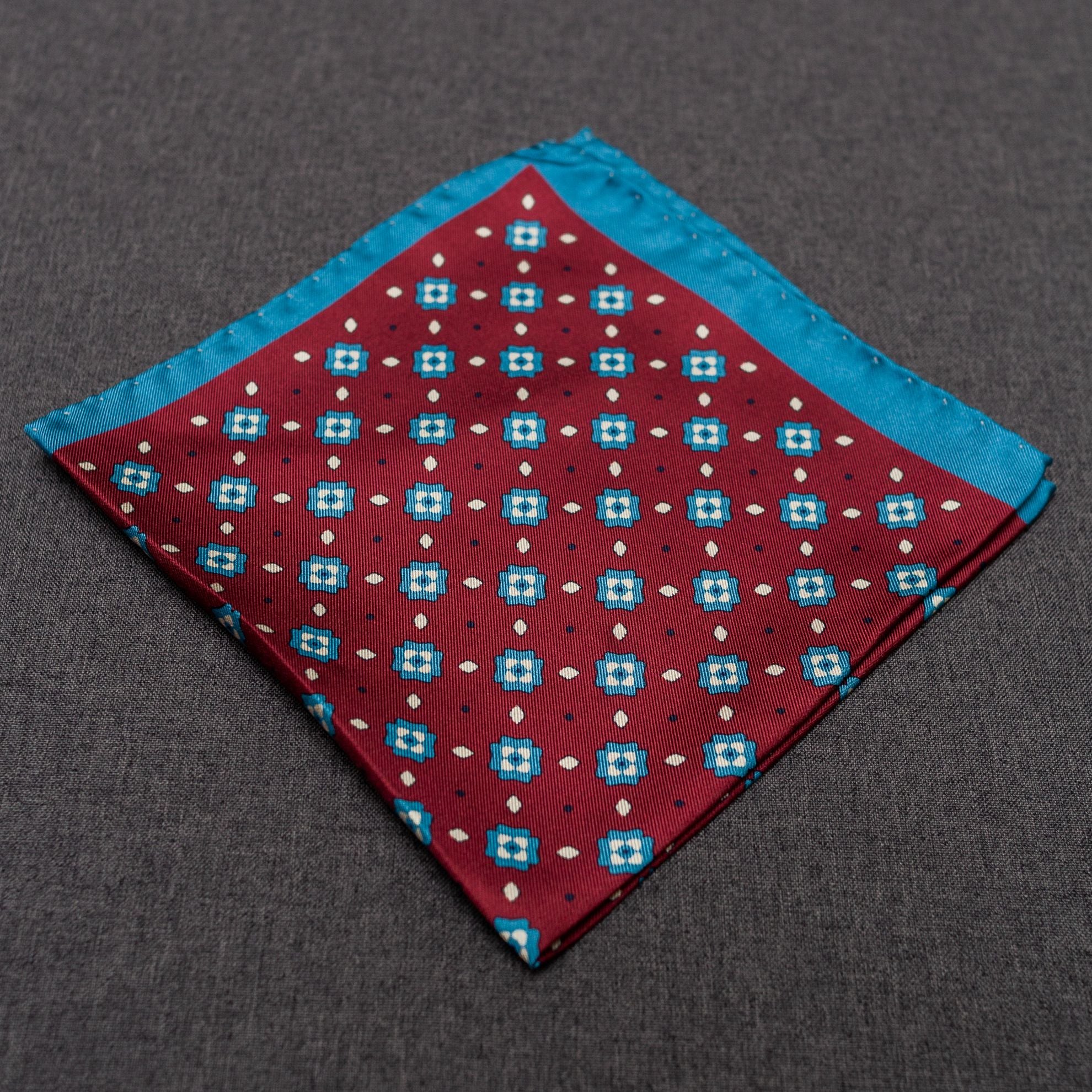 PAÑUELO SEDA BORDEAUX CELESTE